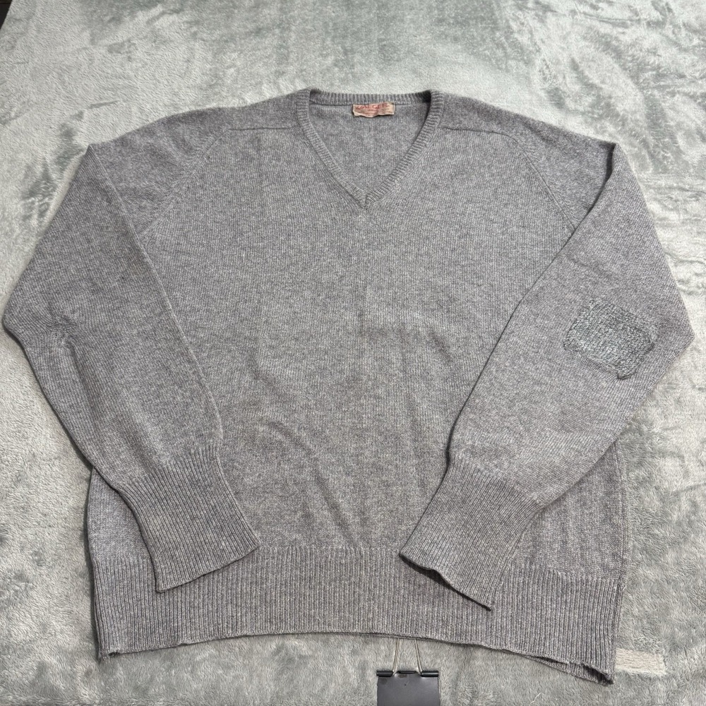 Vintage Jaeger 100% Cashmere V Neck Sweater Gray Mens 40 *Original Repairs Indie